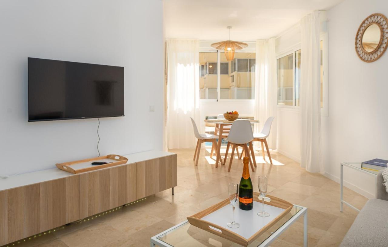 Apartment En Front De *